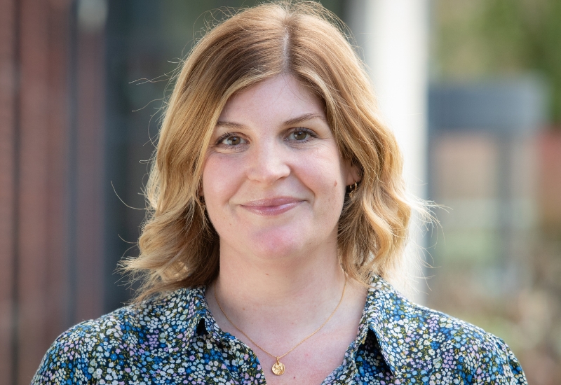 Portrait Photo of Laura Bell