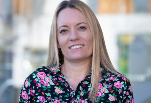 Portrait Photo of Kim Davies