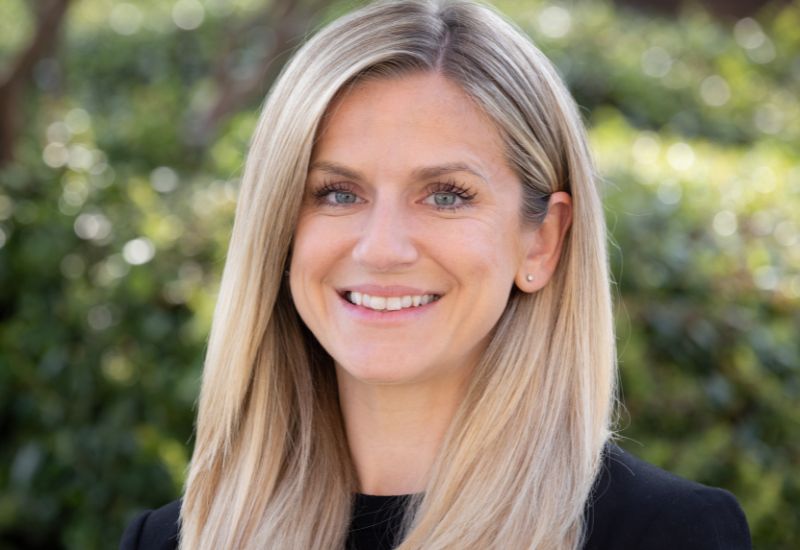 Portrait photo of Bonnie Ward
