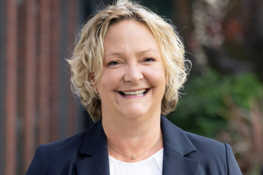 Portrait photo of Laura Trapnell