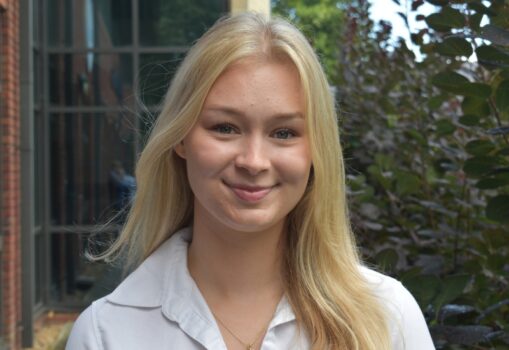 Portrait photo of Ella