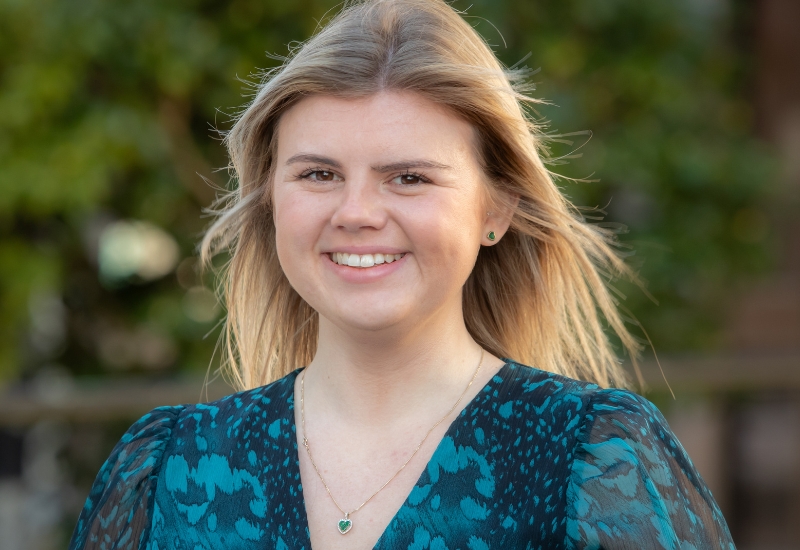 Portrait Photo of Paige Abbott