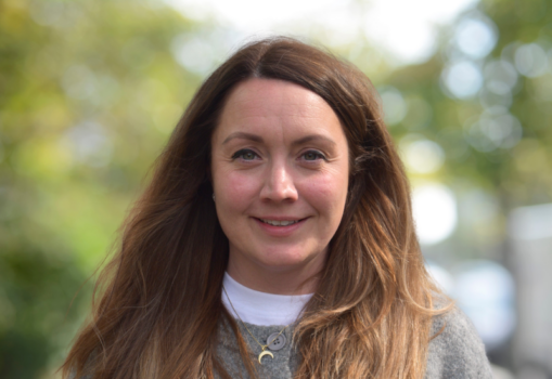 Portrait photo of Amy Barron