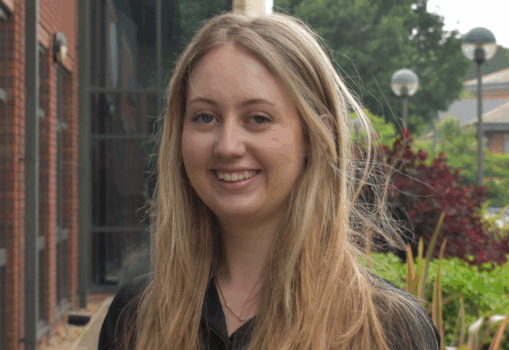 Headshot photo of Evie Croker