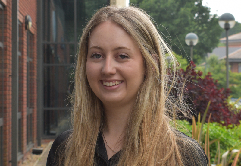 Headshot photo of Evie Croker