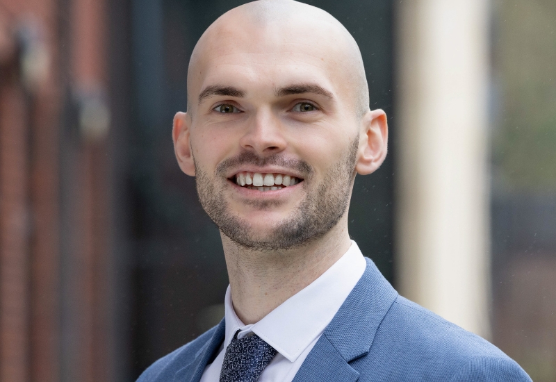 Portrait Photo of Elliot Leadbeater